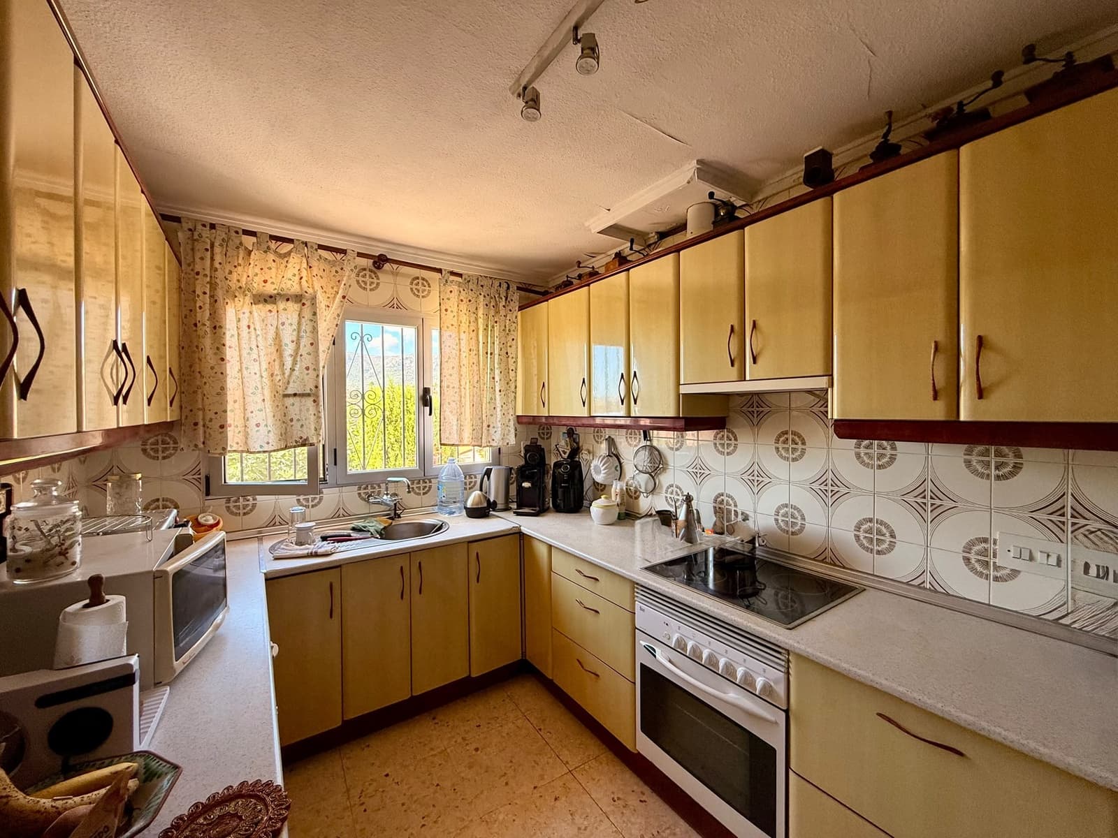 Chalet de 4 habitaciones en Calpe / Calp en venta con piscina garaje - 595.000 € (Ref: 10081693)
