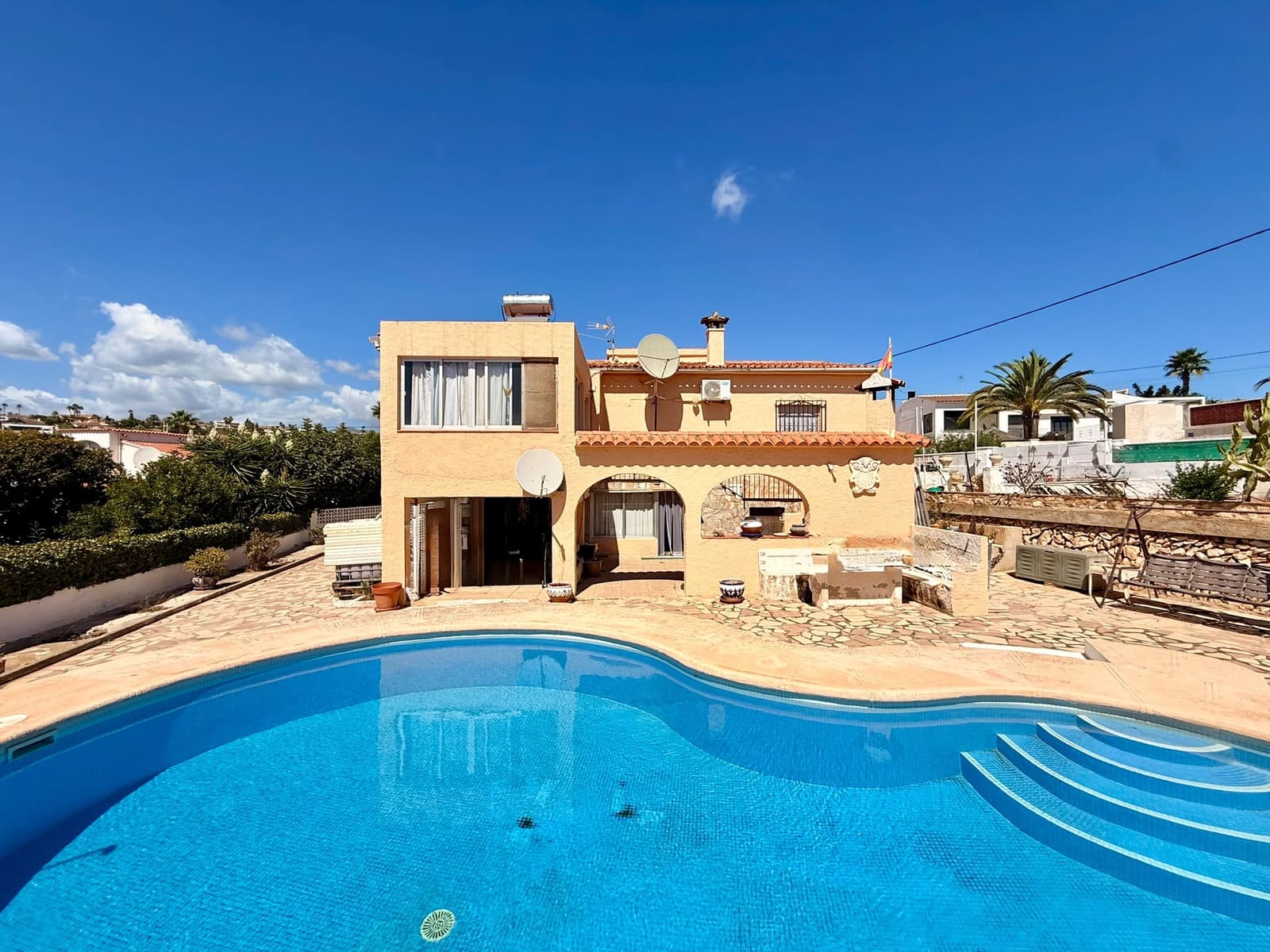 Chalet de 4 habitaciones en Calpe / Calp en venta con piscina garaje - 595.000 € (Ref: 10081693)