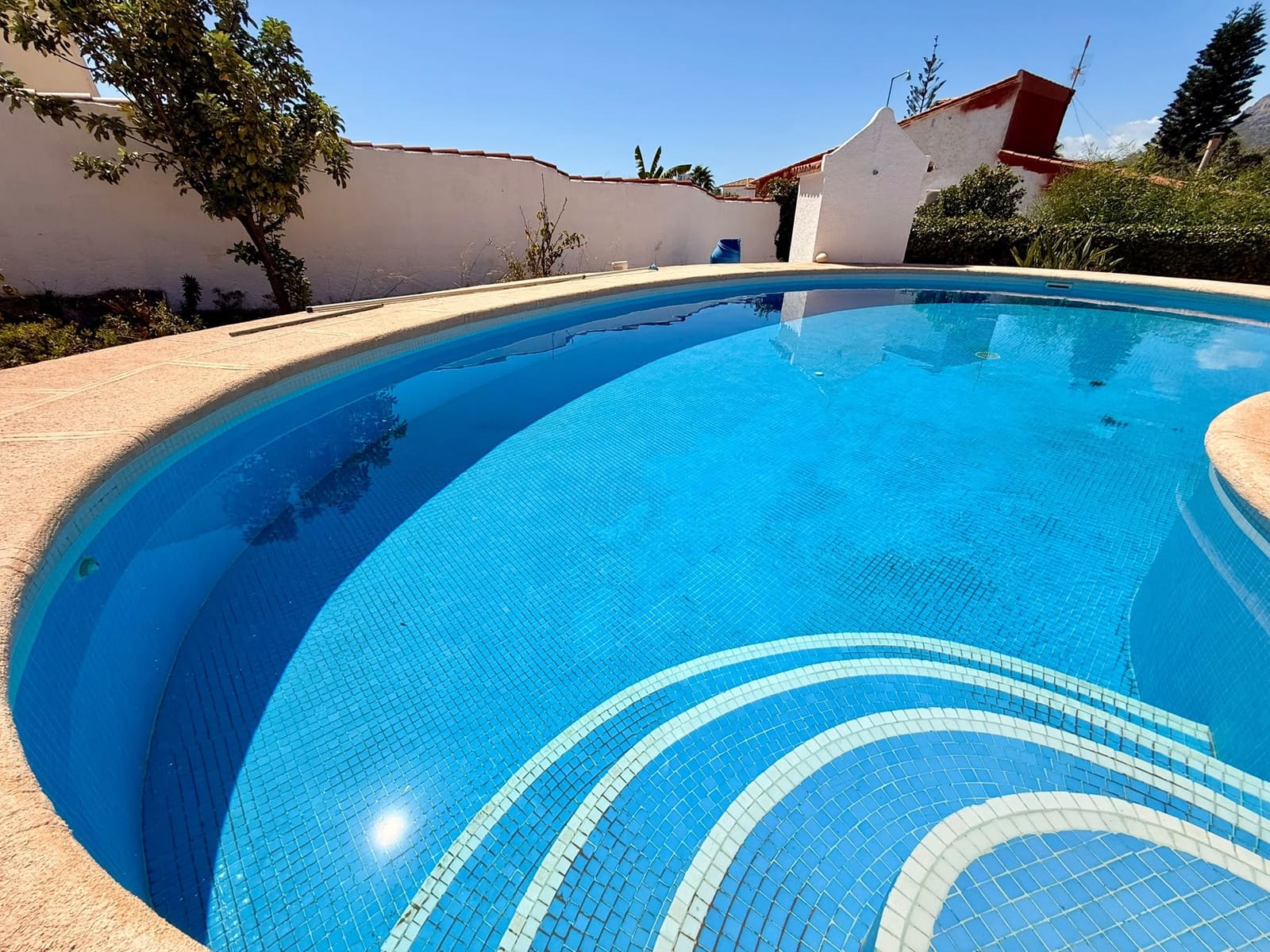 Chalet de 4 habitaciones en Calpe / Calp en venta con piscina garaje - 595.000 € (Ref: 10081693)