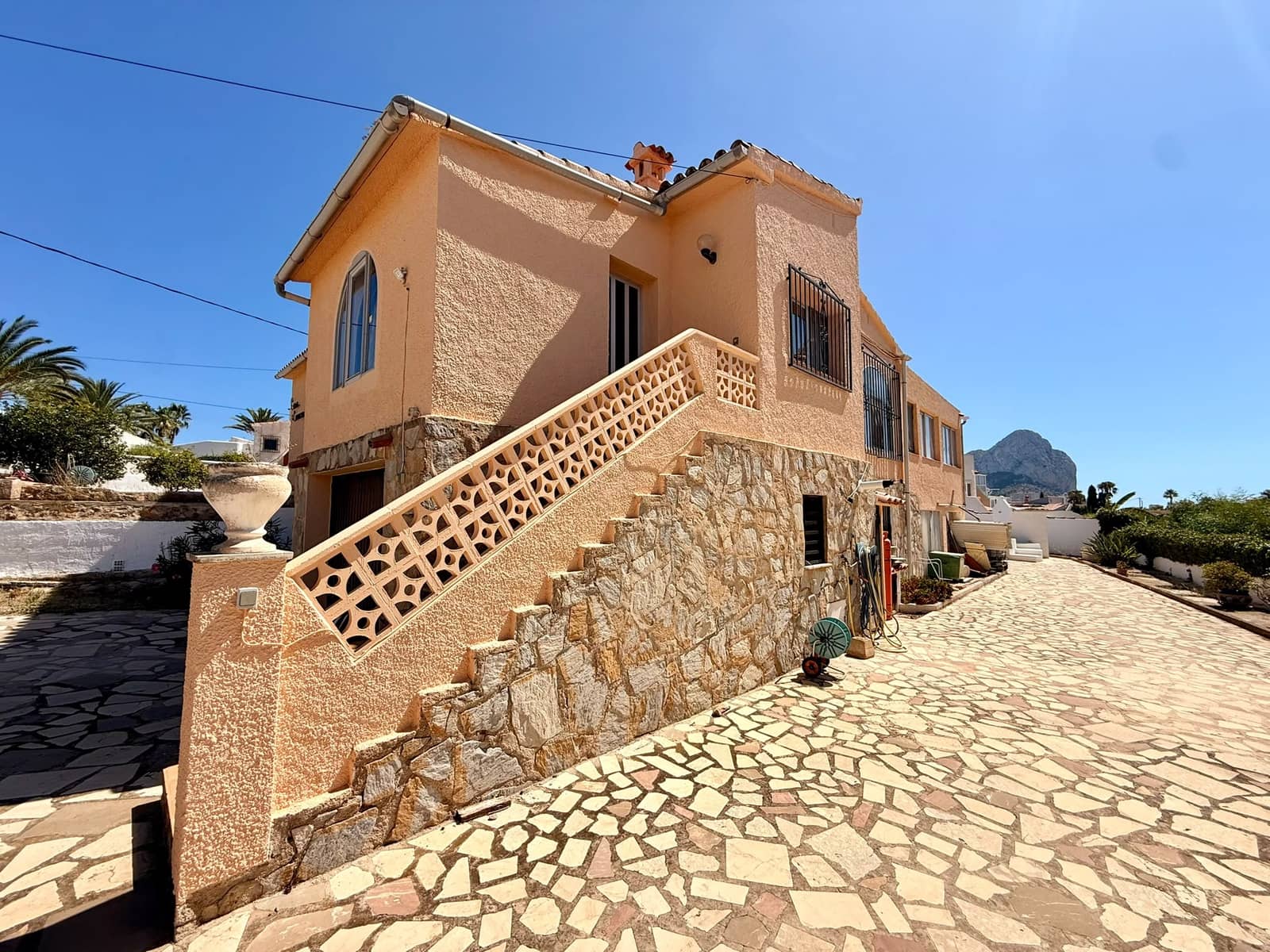 Chalet de 4 habitaciones en Calpe / Calp en venta con piscina garaje - 595.000 € (Ref: 10081693)