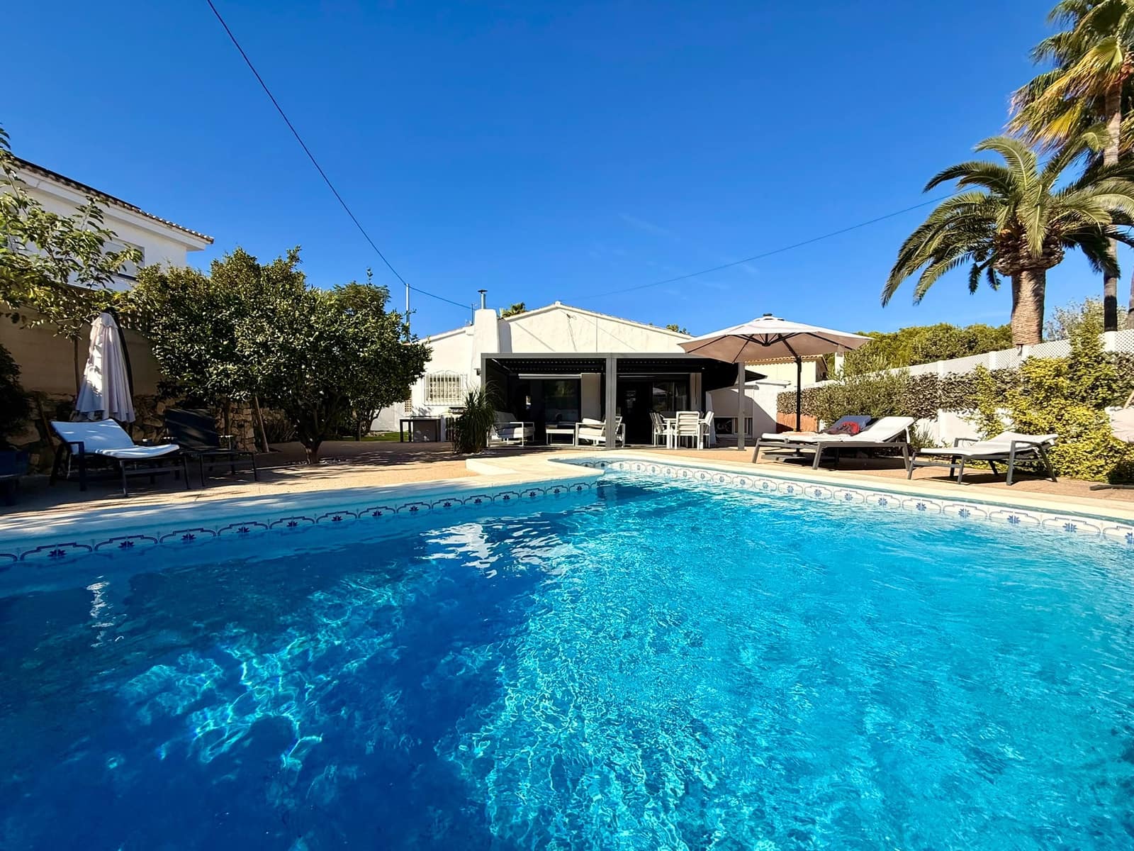 Chalet de 3 habitaciones en Calpe / Calp en venta con piscina garaje - 639.000 € (Ref: 10091328)