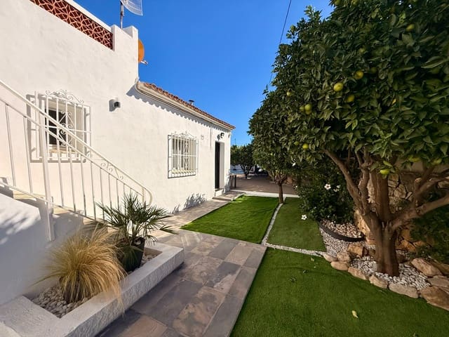 Chalet de 3 habitaciones en Gargasindi, Calpe / Calp en venta con piscina garaje - 639.000 € (Ref: 10091328)