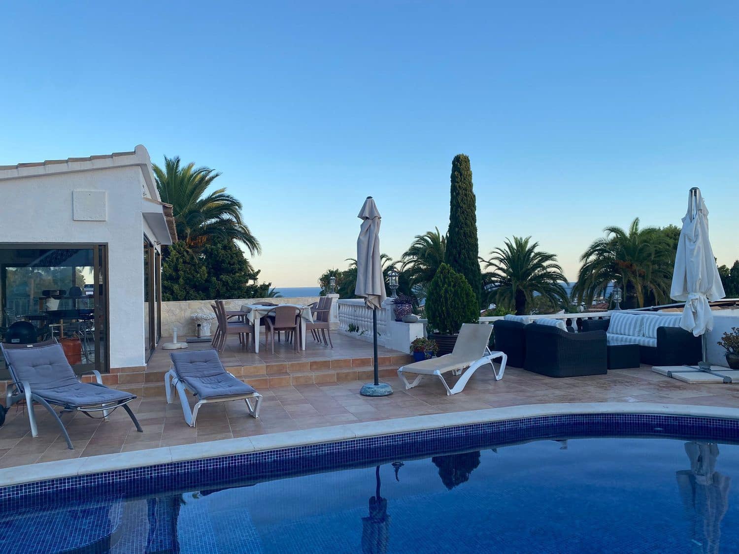 6 makuuhuone Huvila myytävänä paikassa Benissa mukana uima-altaan - 1 875 000 € (Ref: 8374510)