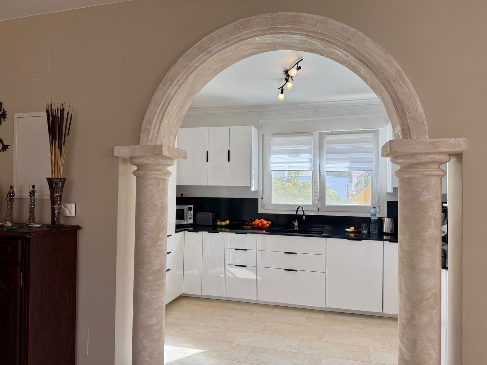 4 sypialnia Willa na sprzedaż w Calpe / Calp z basenem garażem - 595 000 € (Ref: 8790096)