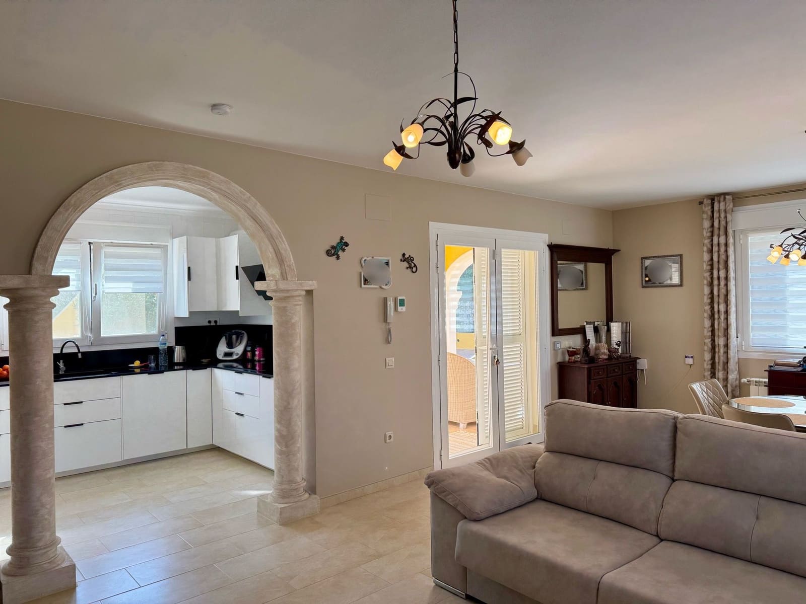 4 sypialnia Willa na sprzedaż w Calpe / Calp z basenem garażem - 595 000 € (Ref: 8790096)