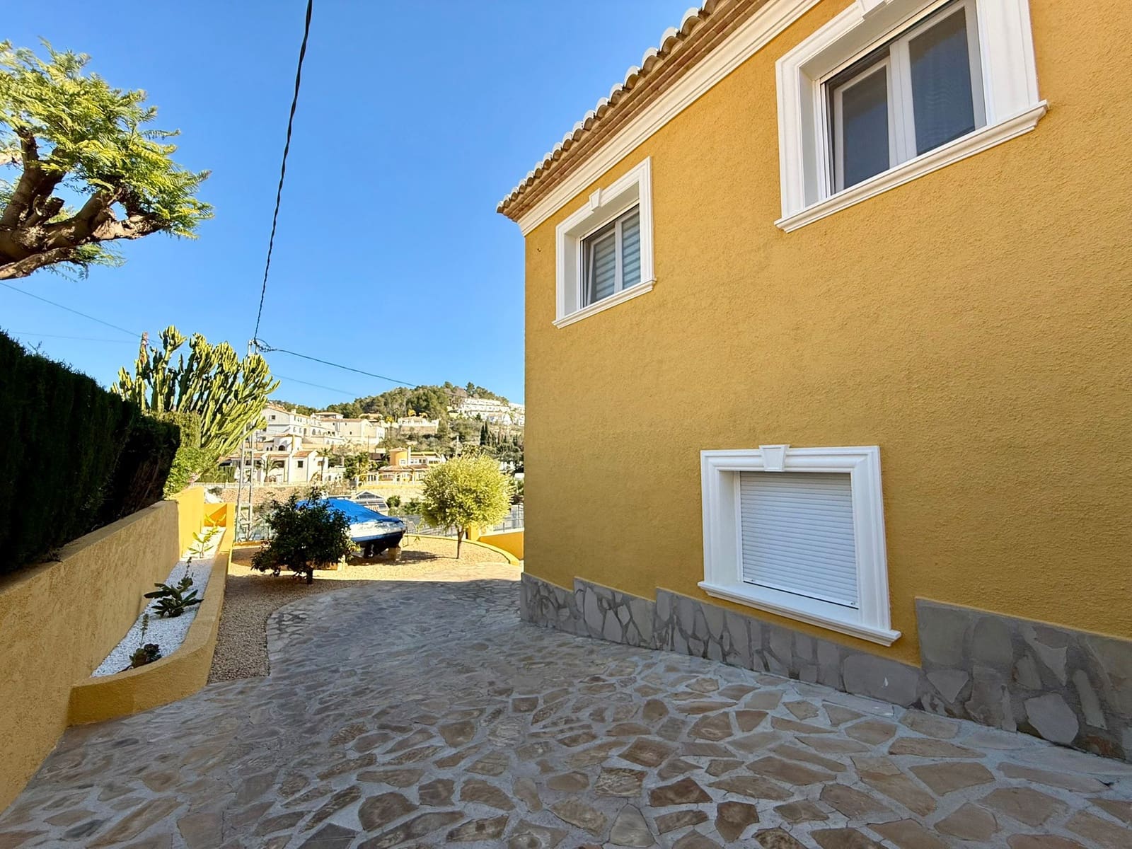 4 sypialnia Willa na sprzedaż w Calpe / Calp z basenem garażem - 595 000 € (Ref: 8790096)