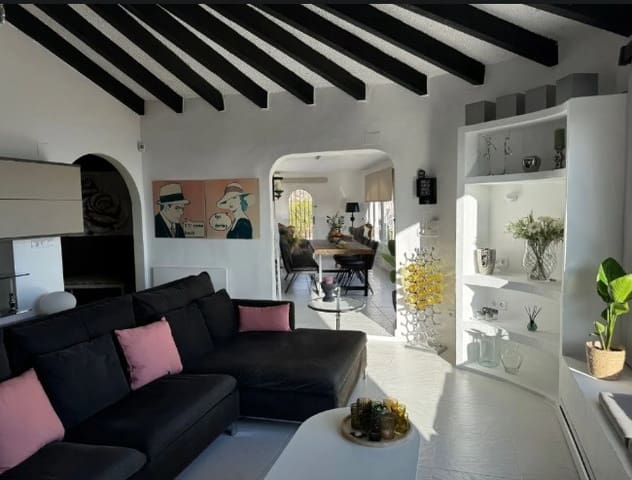 3 slaapkamer Villa te koop in Maryvilla, Calpe / Calp met zwembad - € 645.000 (Ref: 8960350)