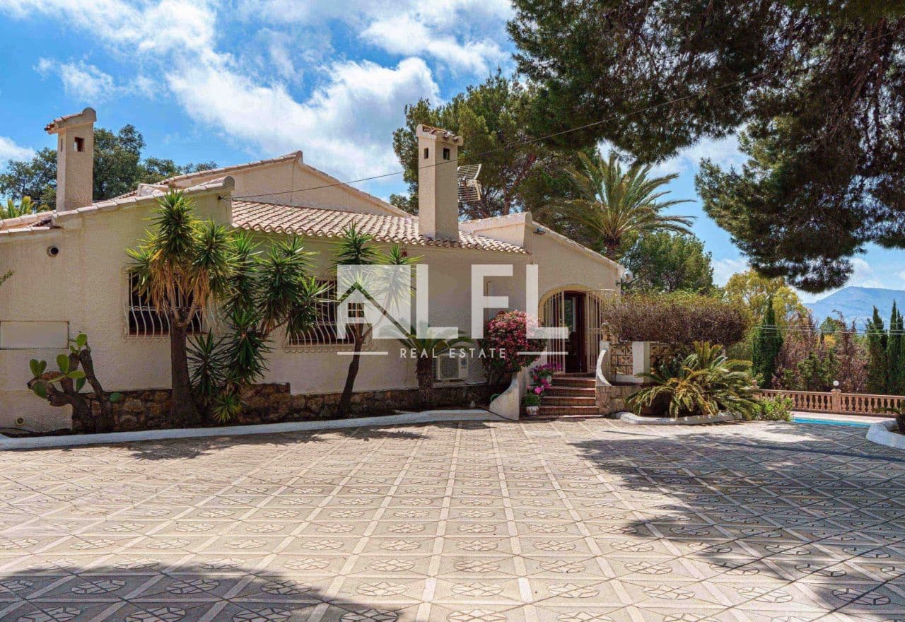 Willa na sprzedaż w Javea / Xabia z basenem garażem - 1 195 000 € (Ref: 9007837)