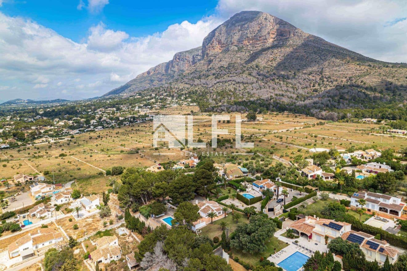 Willa na sprzedaż w Javea / Xabia z basenem garażem - 1 195 000 € (Ref: 9007837)