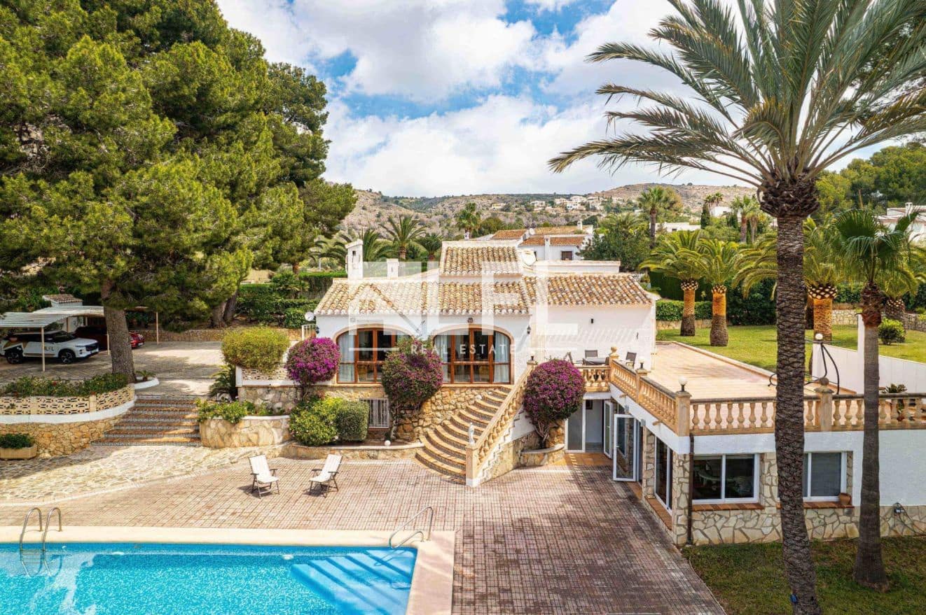 Willa na sprzedaż w Javea / Xabia z basenem garażem - 1 195 000 € (Ref: 9007837)