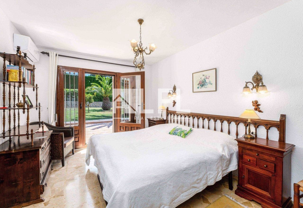 Willa na sprzedaż w Javea / Xabia z basenem garażem - 1 195 000 € (Ref: 9007837)