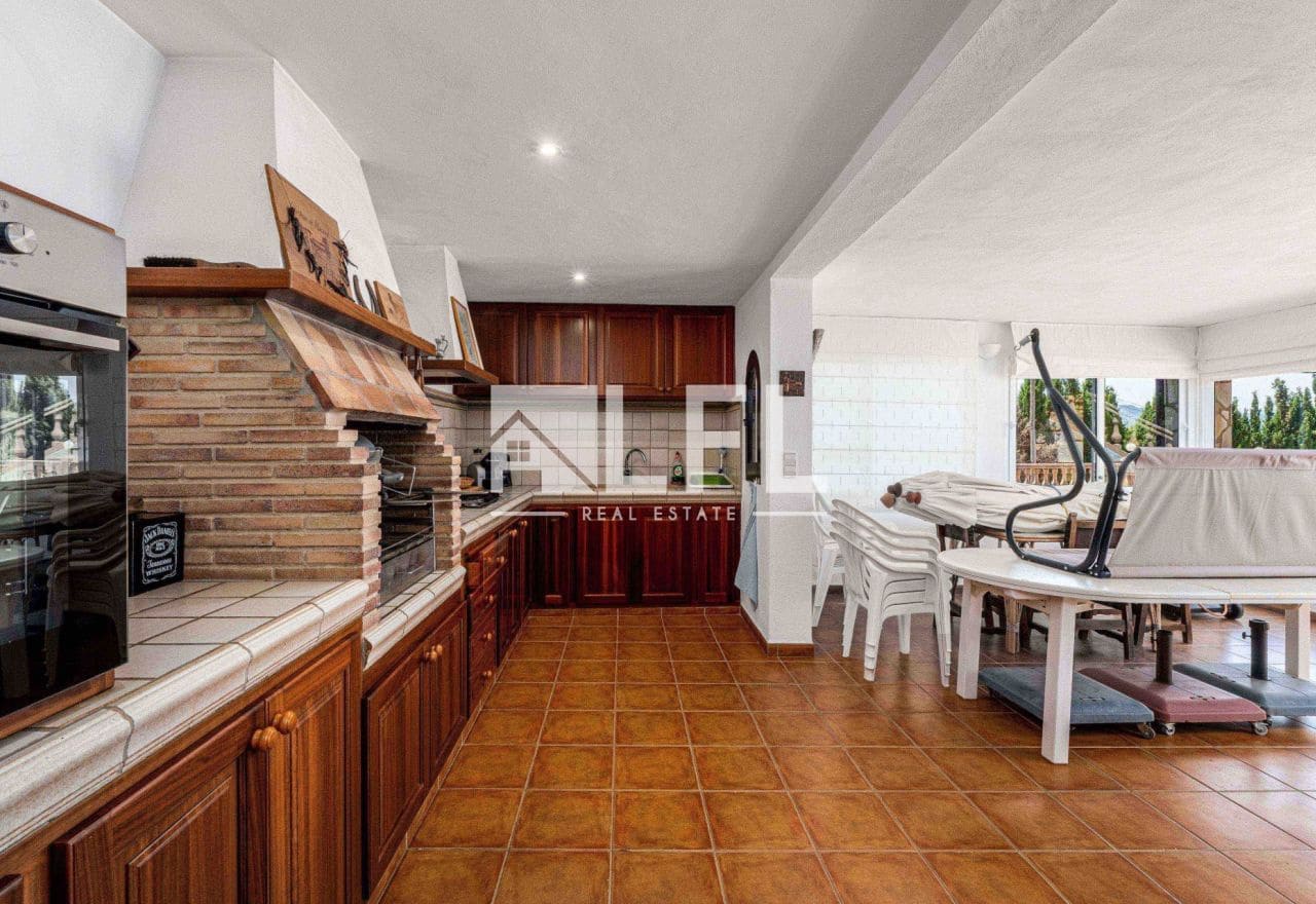 Willa na sprzedaż w Javea / Xabia z basenem garażem - 1 195 000 € (Ref: 9007837)