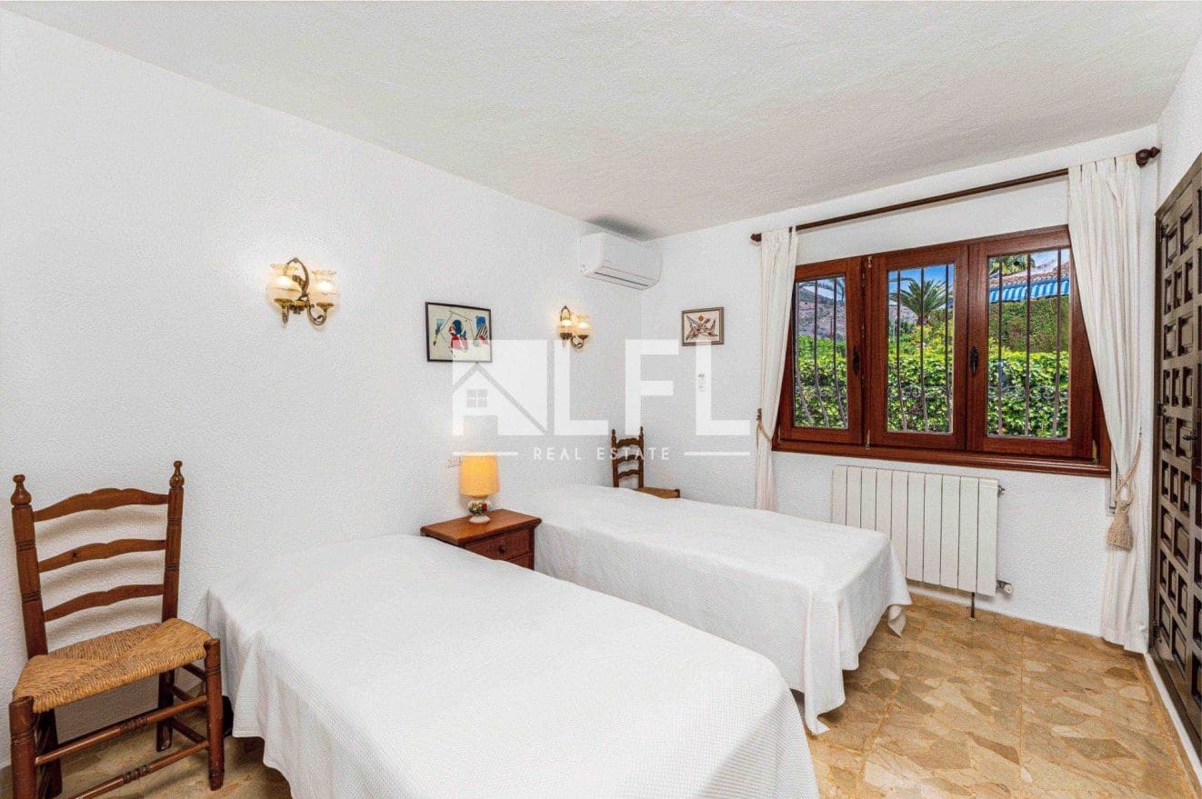 Willa na sprzedaż w Javea / Xabia z basenem garażem - 1 195 000 € (Ref: 9007837)