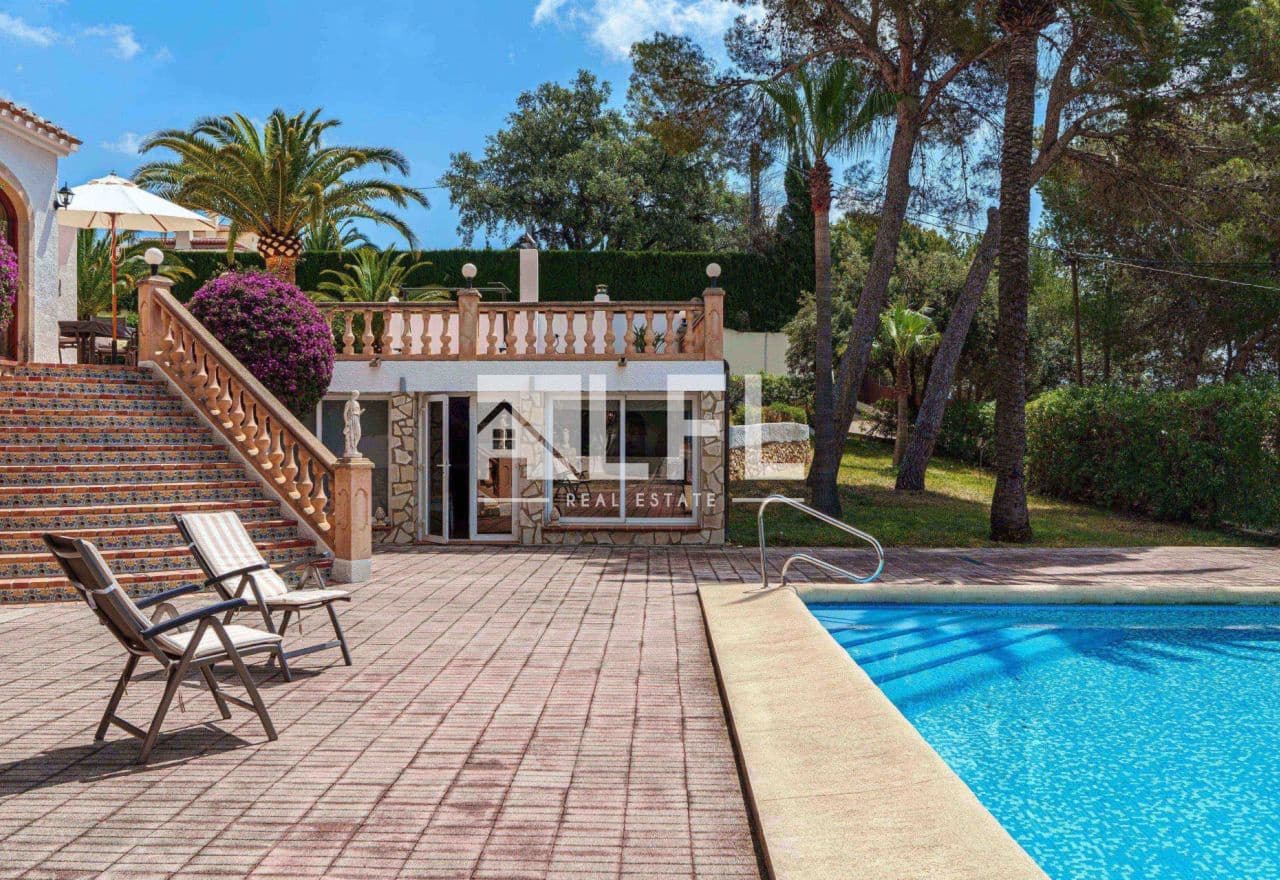 Willa na sprzedaż w Javea / Xabia z basenem garażem - 1 195 000 € (Ref: 9007837)