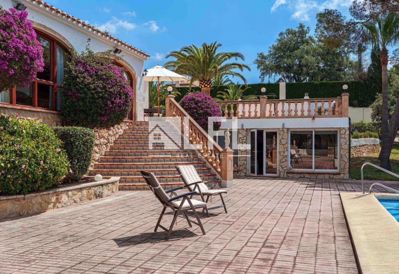 Willa na sprzedaż w Javea / Xabia z basenem garażem - 1 195 000 € (Ref: 9007837)