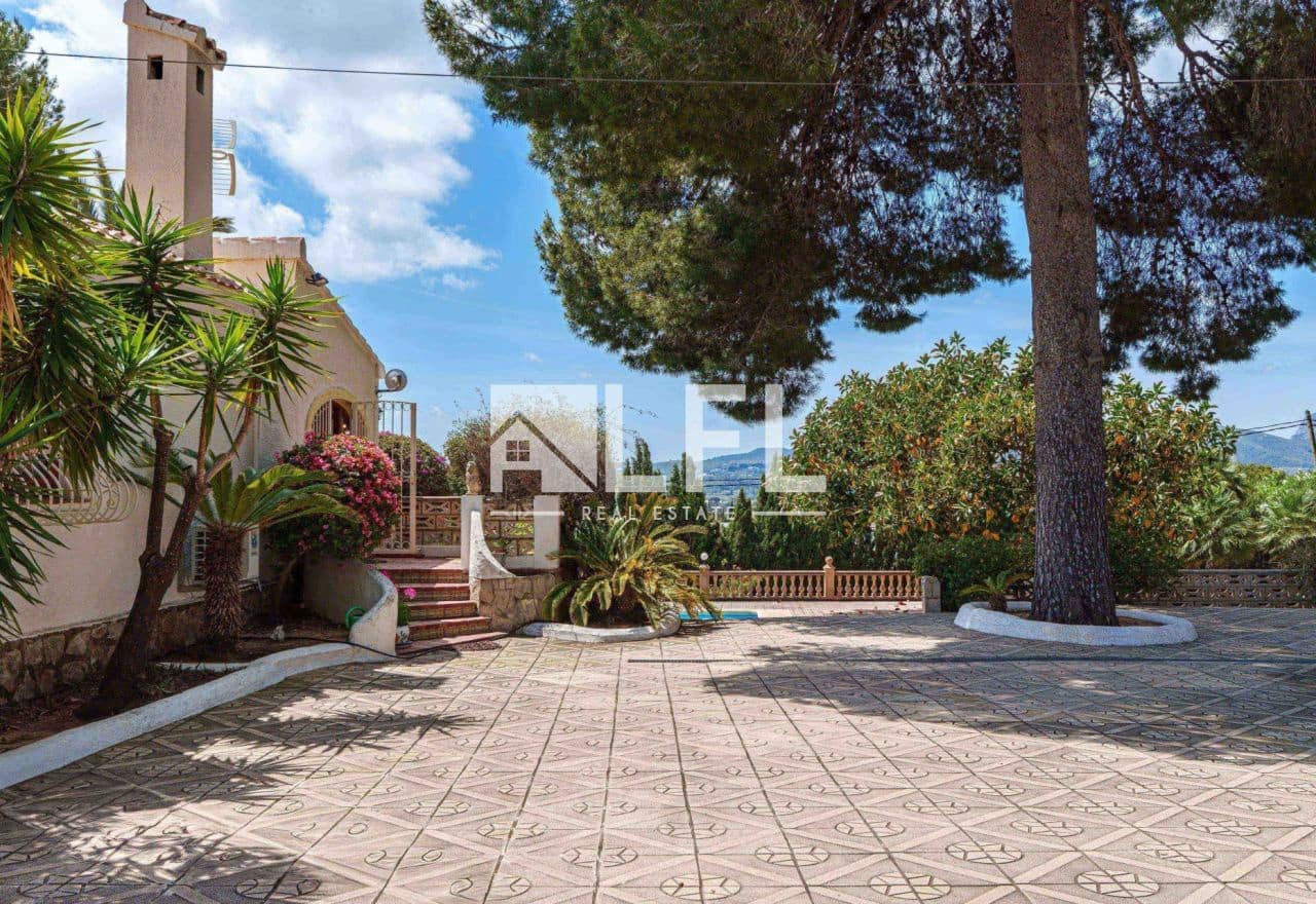 Willa na sprzedaż w Javea / Xabia z basenem garażem - 1 195 000 € (Ref: 9007837)