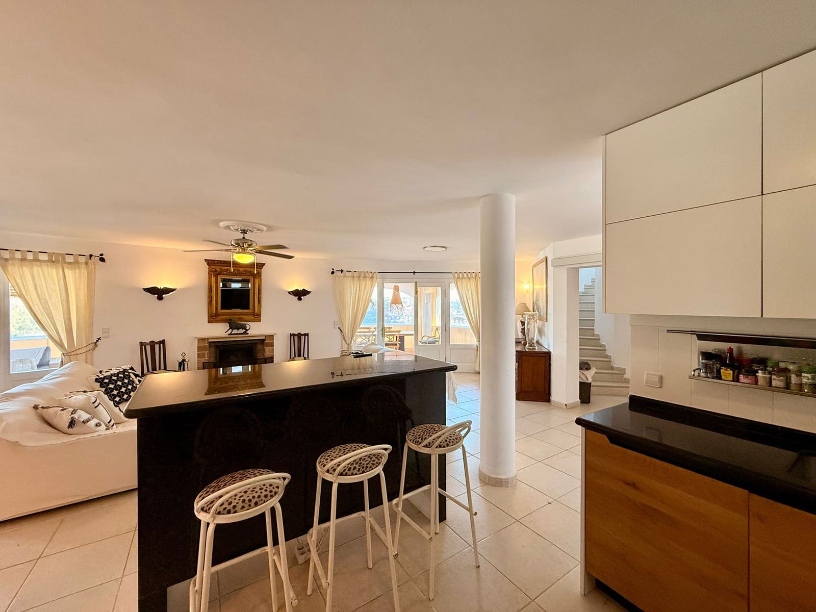 4 soverom Villa til salgs i Teulada-Moraira med svømmebasseng garasje - € 980 000 (Ref: 9015630)