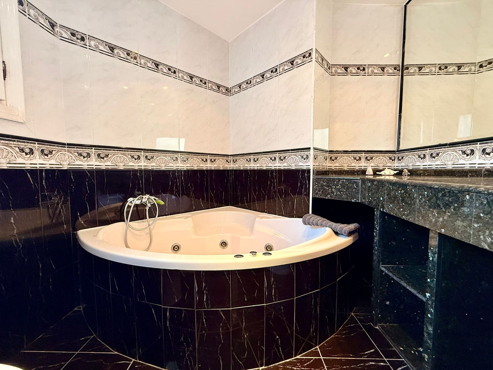 4 soverom Villa til salgs i Teulada-Moraira med svømmebasseng garasje - € 980 000 (Ref: 9015630)