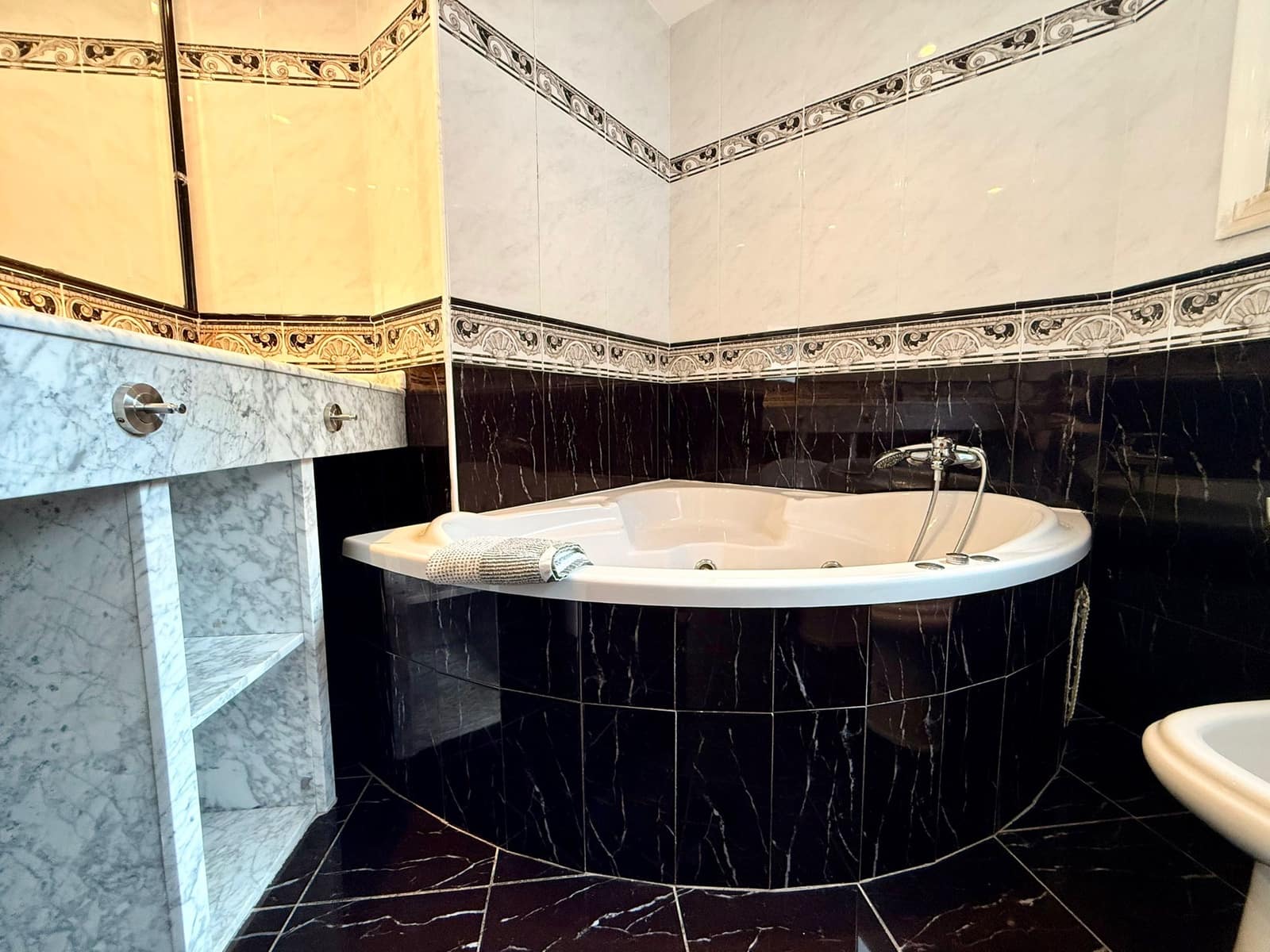 4 soverom Villa til salgs i Teulada-Moraira med svømmebasseng garasje - € 980 000 (Ref: 9015630)