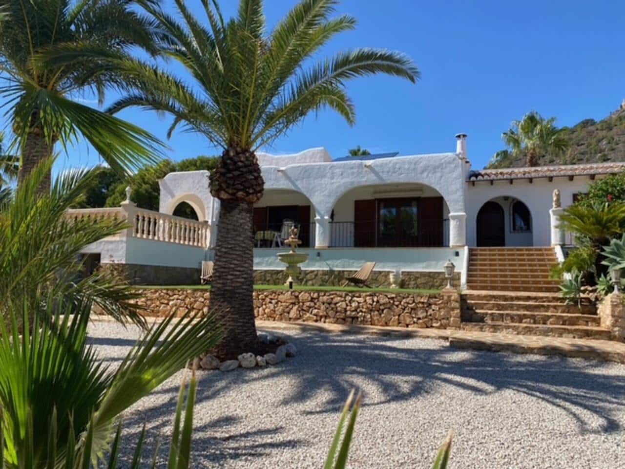 5 soveværelse Villa til salg i Calpe / Calp med swimmingpool garage - € 949.000 (Ref: 9027210)