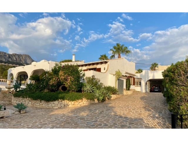 5 makuuhuone Huvila myytävänä paikassa Canuta, Calpe / Calp mukana uima-altaan 
autotalli - 949 000 € (Ref: 9027210)