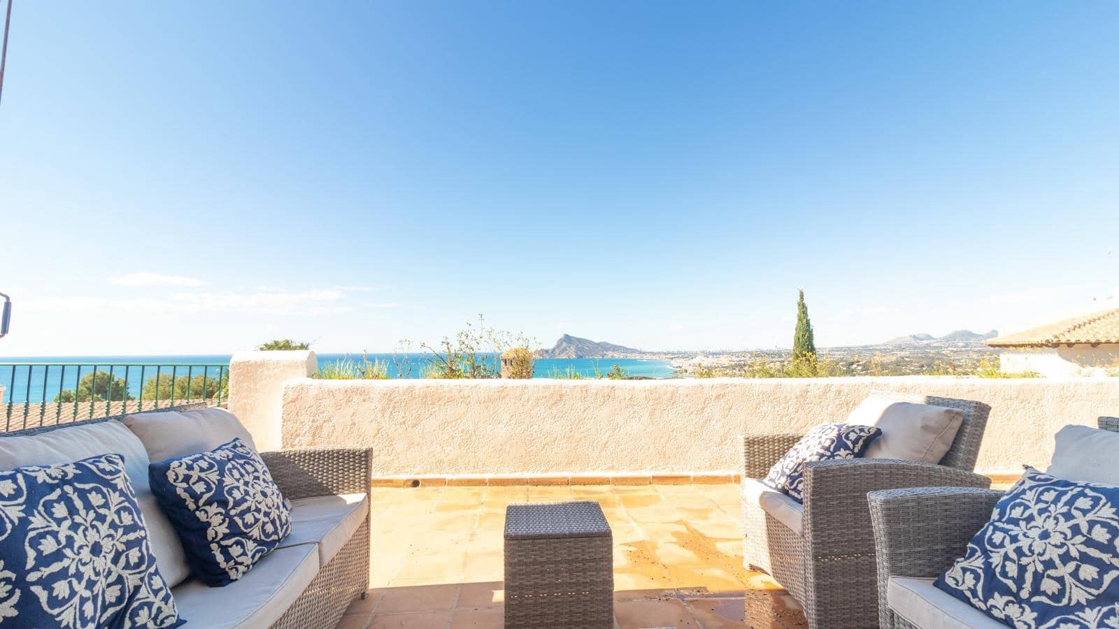 4 quarto Moradia em Banda para venda em Altea com piscina - 545 000 € (Ref: 9053565)