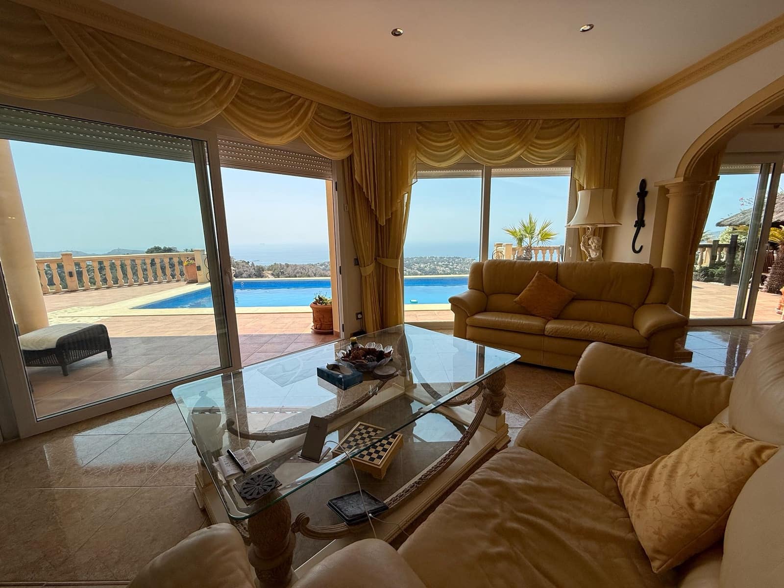 4 sypialnia Willa na sprzedaż w Teulada-Moraira z basenem garażem - 1 550 000 € (Ref: 9058146)