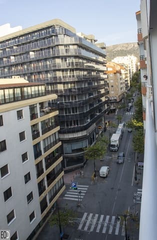 2 bedroom Beach Apartment for sale in Calpe / Calp with garage - € 390,000 (Ref: 9175423)