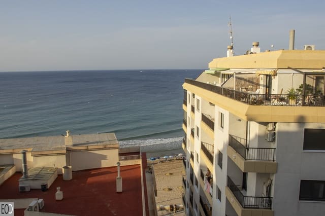 2 bedroom Beach Apartment for sale in Calpe / Calp with garage - € 390,000 (Ref: 9175423)