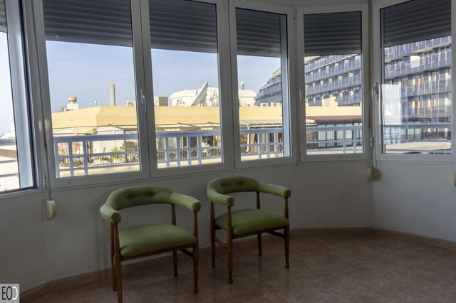 2 bedroom Beach Apartment for sale in Calpe / Calp with garage - € 390,000 (Ref: 9175423)