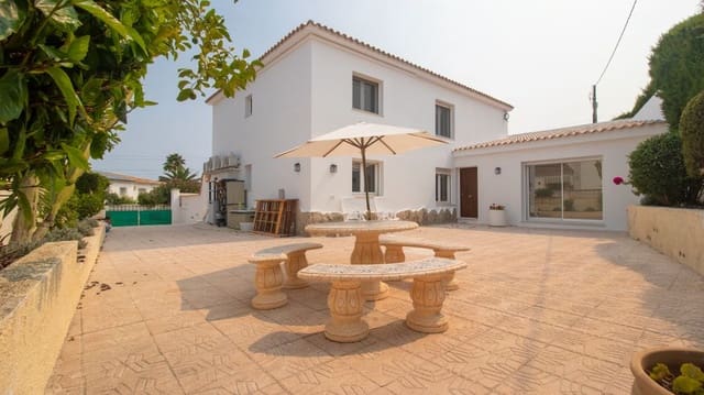 4 sypialnia Willa na sprzedaż w Cometa - Carrió, Calpe / Calp z basenem garażem - 830 000 € (Ref: 9194109)