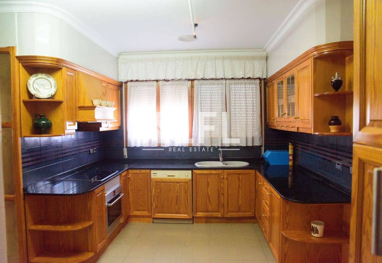 6 soveværelse Villa til salg i Caudete med garage - € 499.000 (Ref: 9255630)