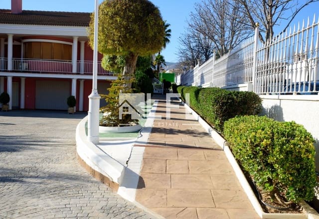 6 slaapkamer Villa te koop in Caudete met garage - € 499.000 (Ref: 9255630)