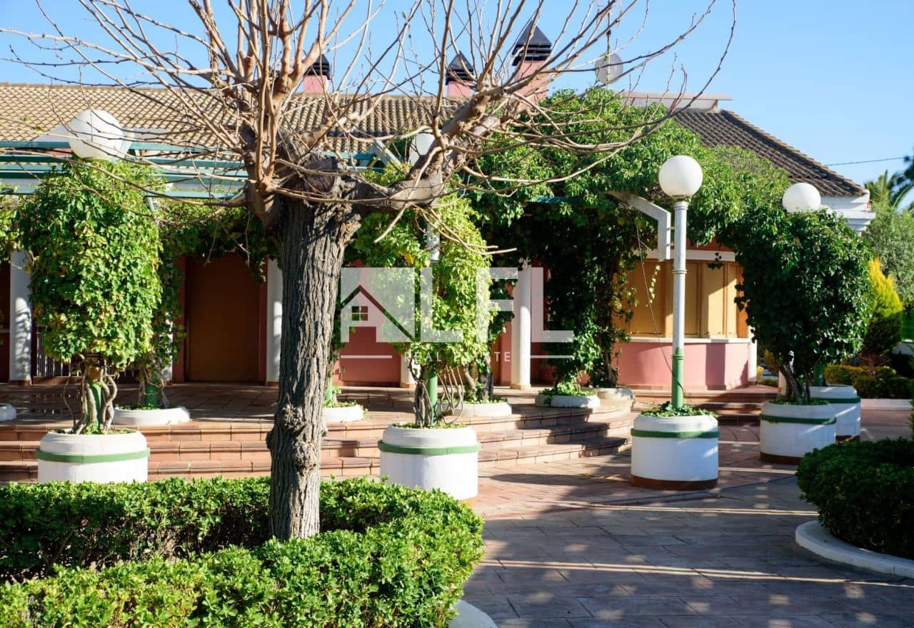 6 soveværelse Villa til salg i Caudete med garage - € 499.000 (Ref: 9255630)