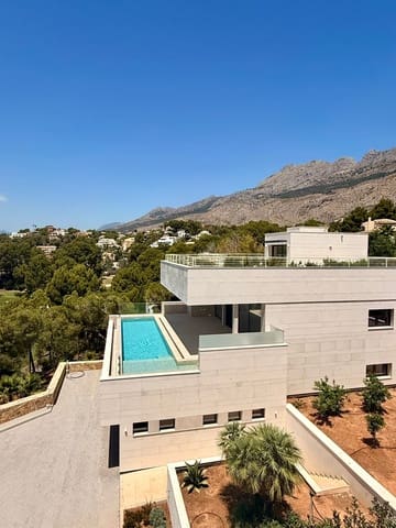 5 makuuhuone Huvila myytävänä paikassa Altea mukana uima-altaan 
autotalli - 2 950 000 € (Ref: 9278603)