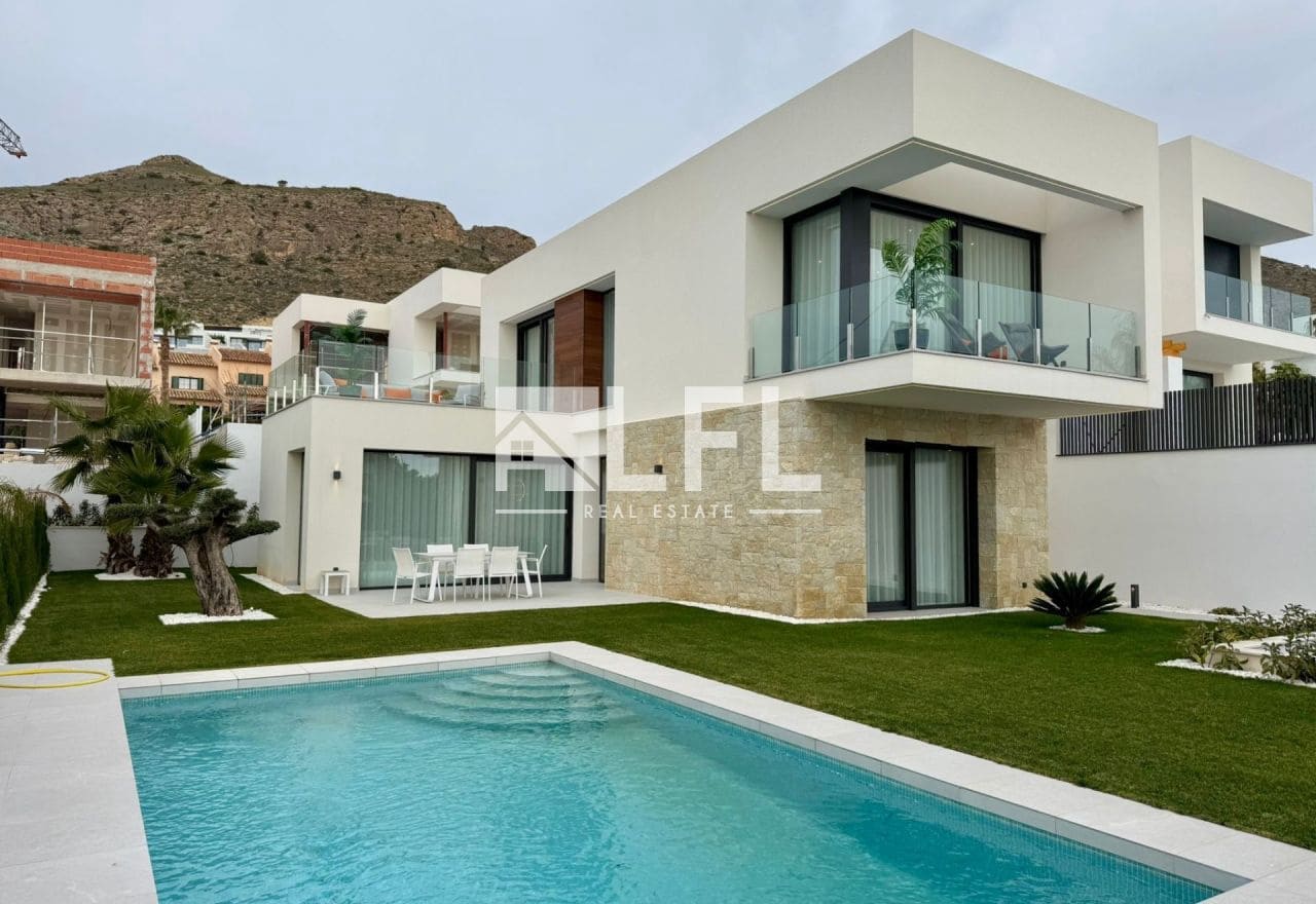 3 sypialnia Willa na sprzedaż w Finestrat z basenem garażem - 895 000 € (Ref: 9282579)