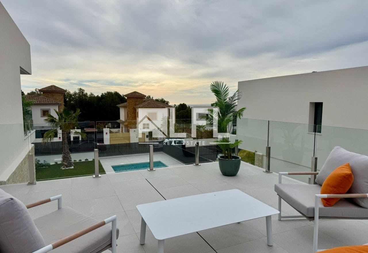 3 sypialnia Willa na sprzedaż w Finestrat z basenem garażem - 895 000 € (Ref: 9282579)