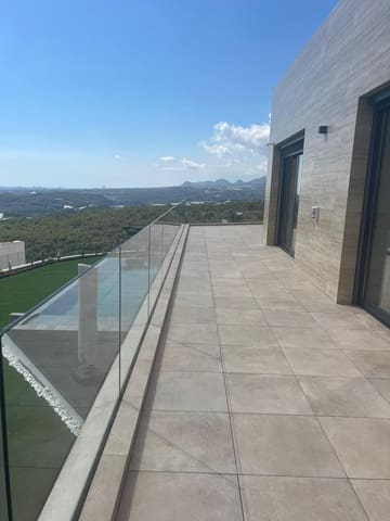 6 bedroom Villa for sale in Altea with pool garage - € 5,595,000 (Ref: 9292245)