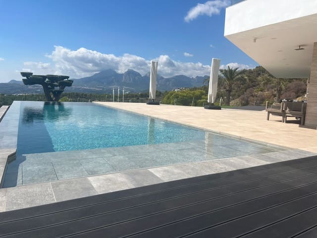 6 bedroom Villa for sale in Altea with pool garage - € 5,595,000 (Ref: 9292245)
