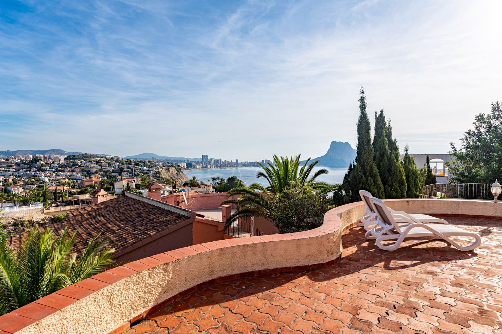 4 slaapkamer Villa te koop in Calpe / Calp met zwembad garage - € 595.000 (Ref: 9301550)