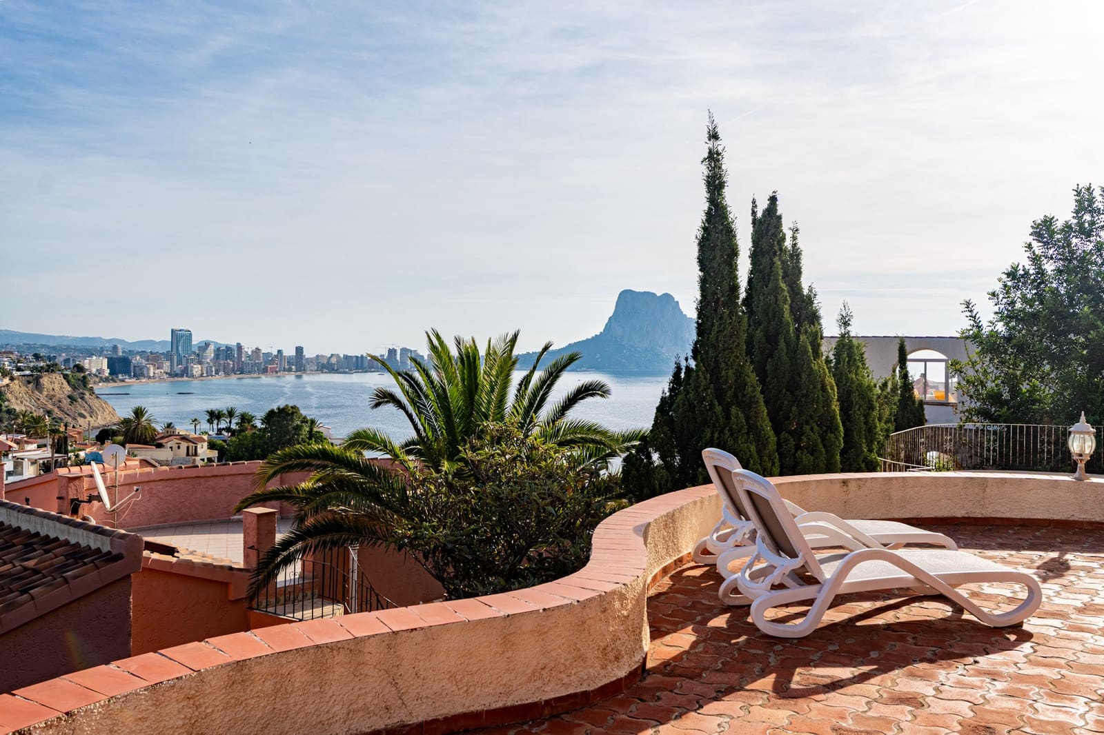 4 slaapkamer Villa te koop in Calpe / Calp met zwembad garage - € 595.000 (Ref: 9301550)