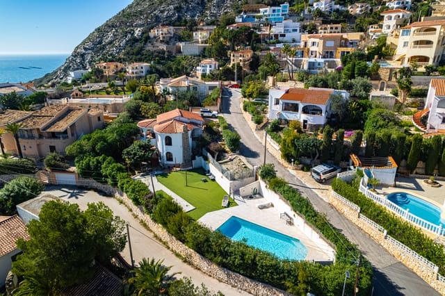 3 quarto Moradia para venda em Maryvilla, Calpe / Calp com piscina garagem - 498 000 € (Ref: 9319527)