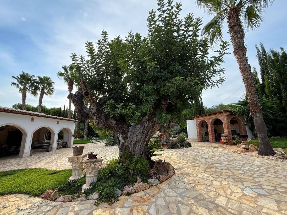 4 soverom Villa til salgs i Denia med svømmebasseng garasje - € 1 200 000 (Ref: 9345348)