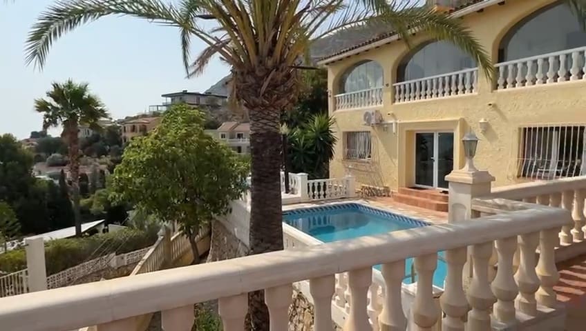 6 sypialnia Willa na sprzedaż w Calpe / Calp z basenem garażem - 890 000 € (Ref: 9378109)