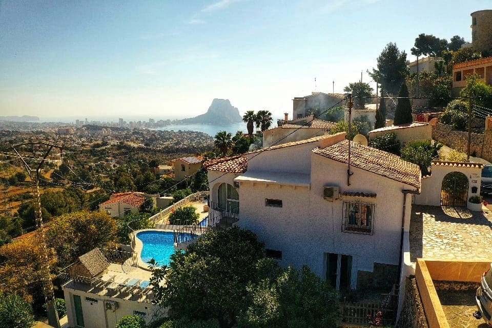 5 slaapkamer Villa te koop in Calpe / Calp met zwembad garage - € 635.000 (Ref: 9411298)