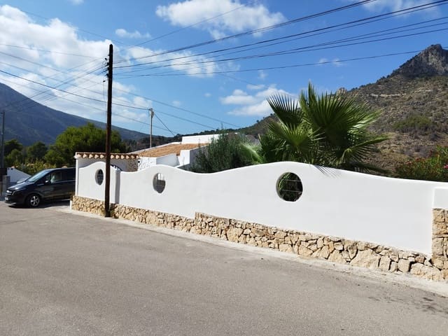 5 slaapkamer Villa te koop in Maryvilla, Calpe / Calp met zwembad garage - € 635.000 (Ref: 9411298)