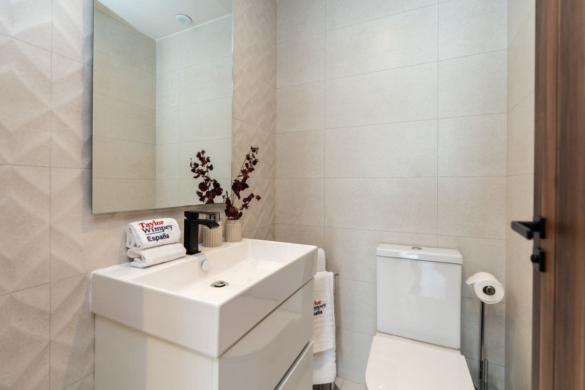 4 quarto Penthouse para venda em Marbella com piscina garagem - 1 490 000 € (Ref: 9465870)