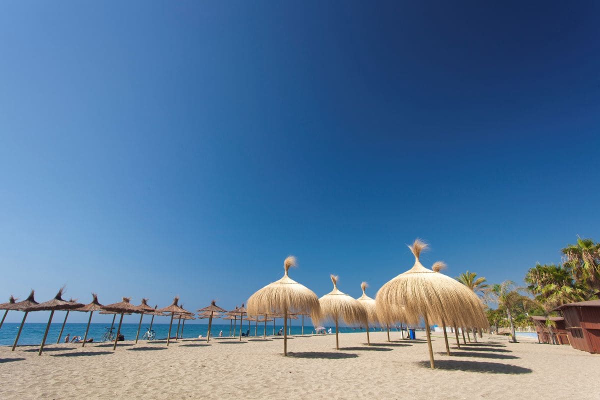 3 sypialnia Penthouse na sprzedaż w Marbella z basenem garażem - 950 000 € (Ref: 9510136)