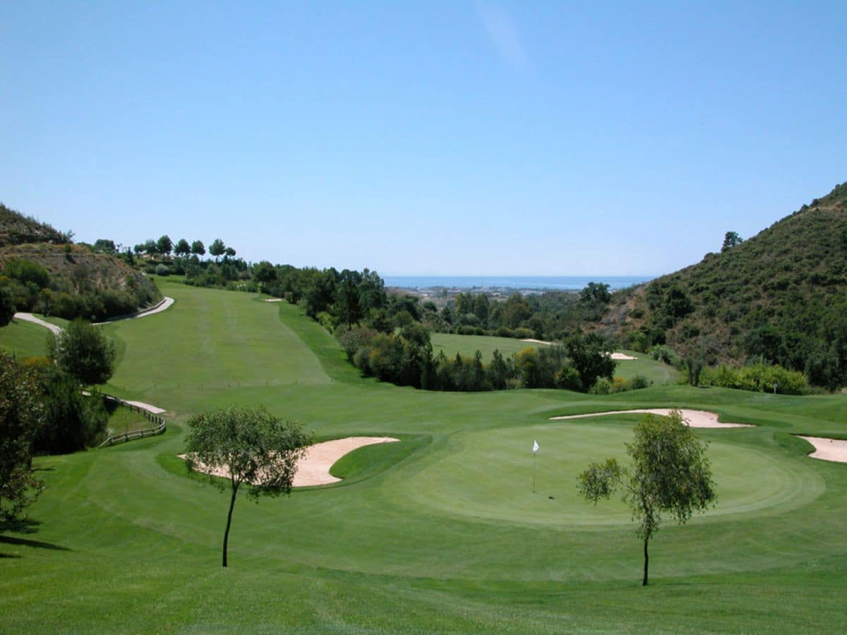 3 sypialnia Penthouse na sprzedaż w Marbella z basenem garażem - 950 000 € (Ref: 9510136)