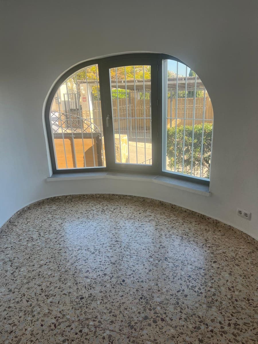 4 sovrum Villa till salu i Calpe / Calp med pool garage - 590 000 € (Ref: 9723476)